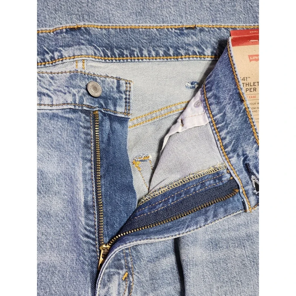 Levi's 541 Athletic Taper Jeans Stretch 38x30 Light Blue